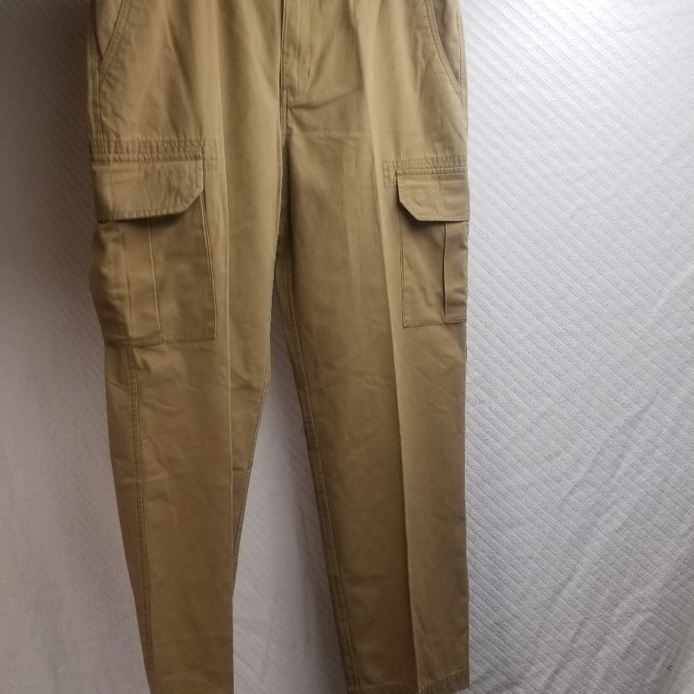 680 - Chaps 36W 34L Cargo Pants